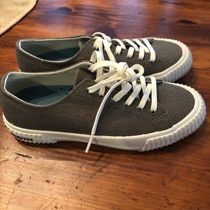 NWOT SeaVees sneaker